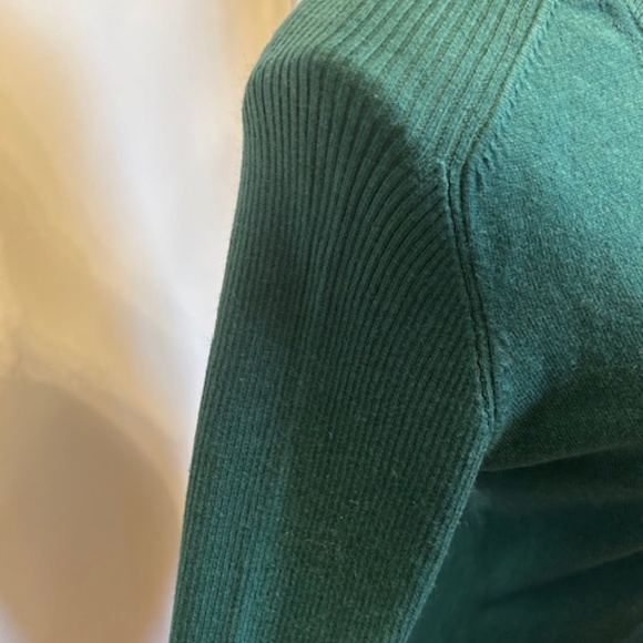 Green V neck Sweater CO-OP by: Barneys New York - Picture 4 of 12